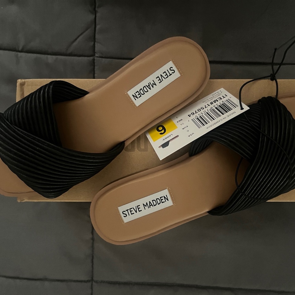 Steve Madden women’s flats